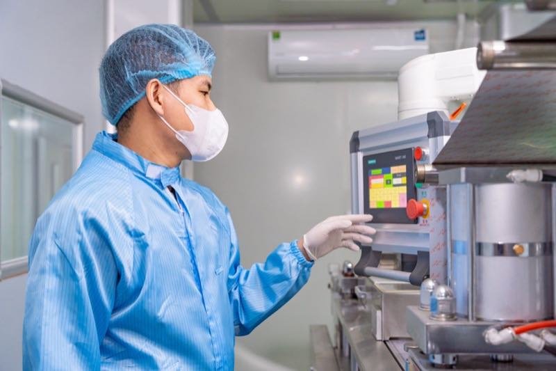 Hình ảnh phòng máy và lab Topqueen
