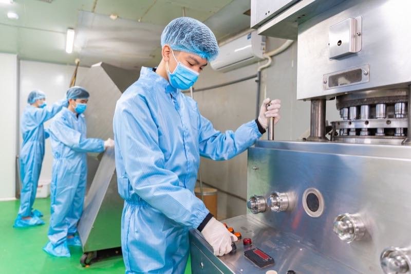 Hình ảnh phòng máy và lab Topqueen