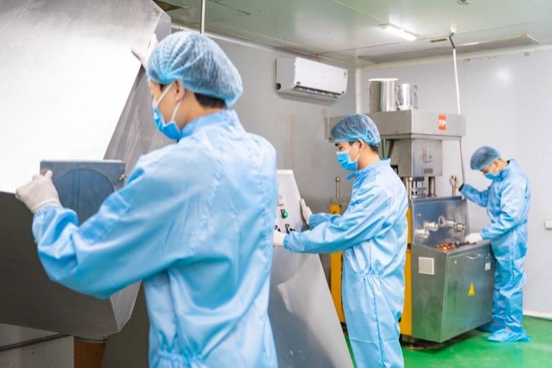 Hình ảnh phòng máy và lab Topqueen