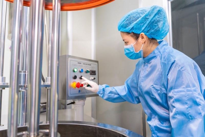 Hình ảnh phòng máy và lab Topqueen