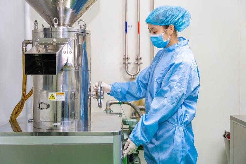 Hình ảnh phòng máy và lab Topqueen